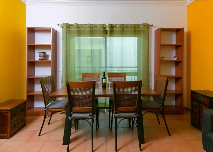 A03 - Central 1 Bed Apartment