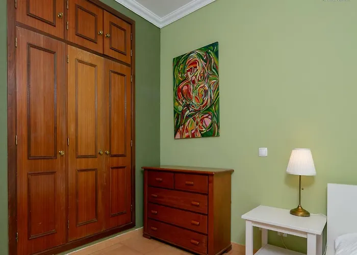 A03 - Central 1 Bed Apartment